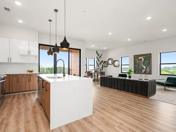 112 Rogers St #512, Atlanta, GA 30317