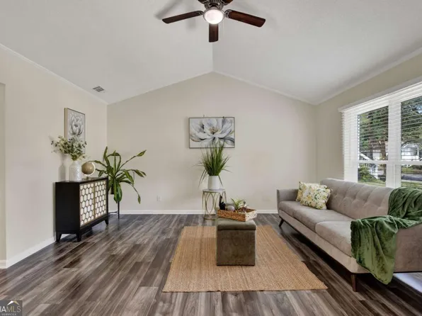 325 Forrest Ave, Savannah, GA 31404