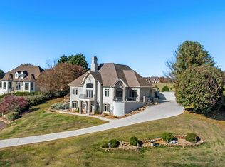 230 Big Water Dr, Vonore, TN 37885