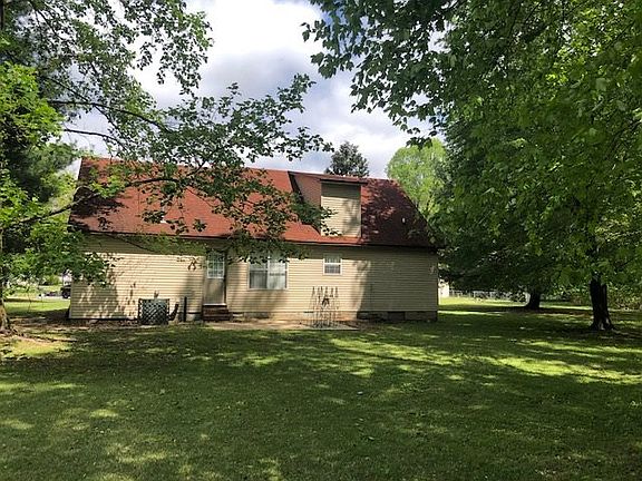 2nd image of 250 Stratford Ln