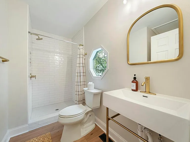 344 W 4th Ave — Photo 8