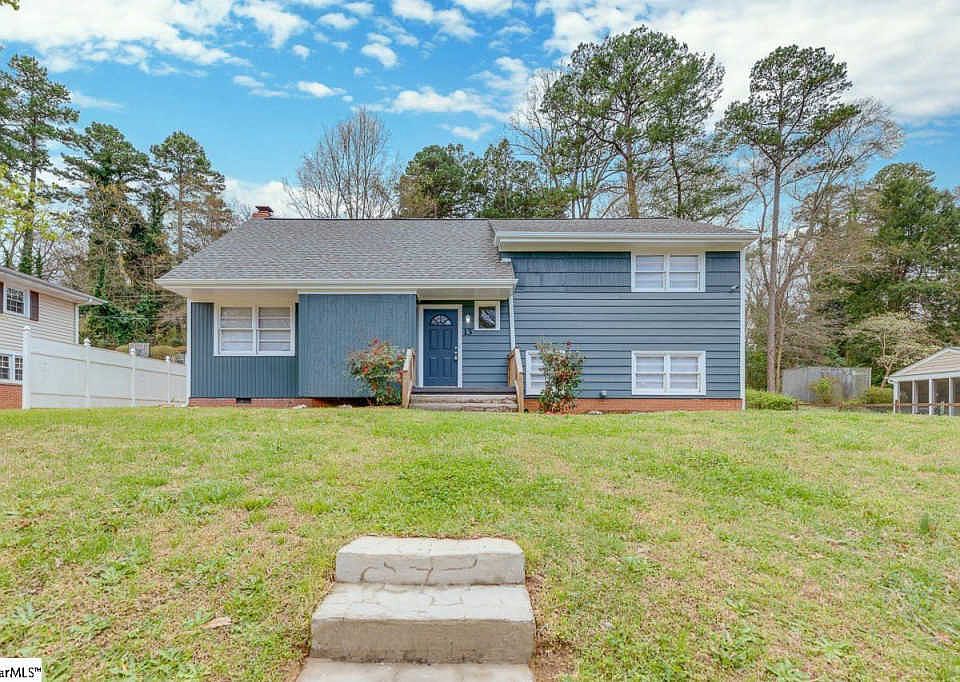 1st image of 13 Piney Woods Ln