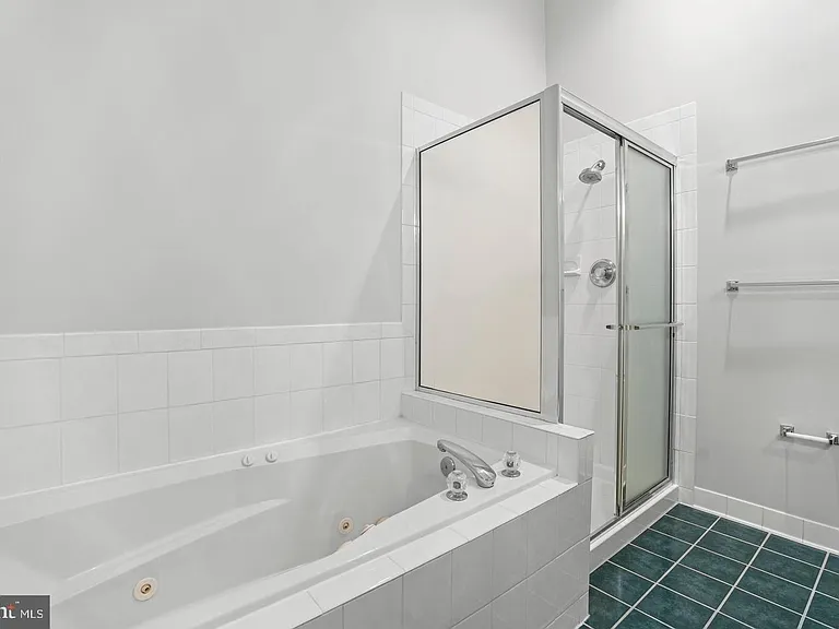6908 Fairfax Dr #306 — Photo 15