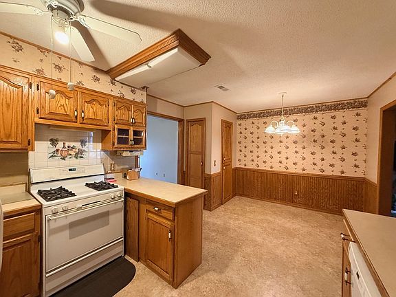 5th image of 114 E Wilkey Dr