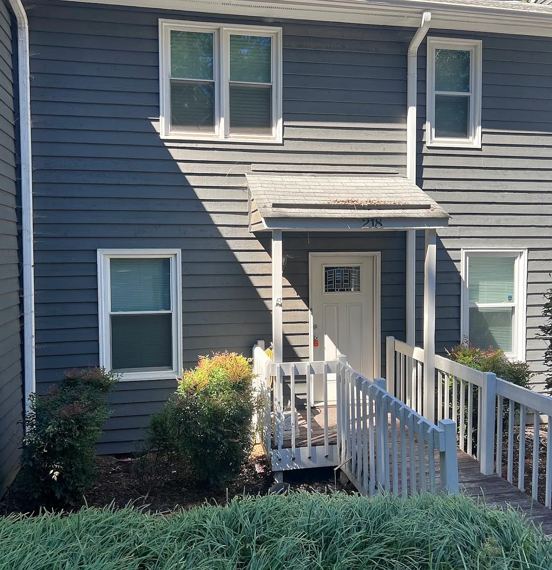 2 bed, 2.5 bath, 1050 sqft, $1,750 — Photo 2