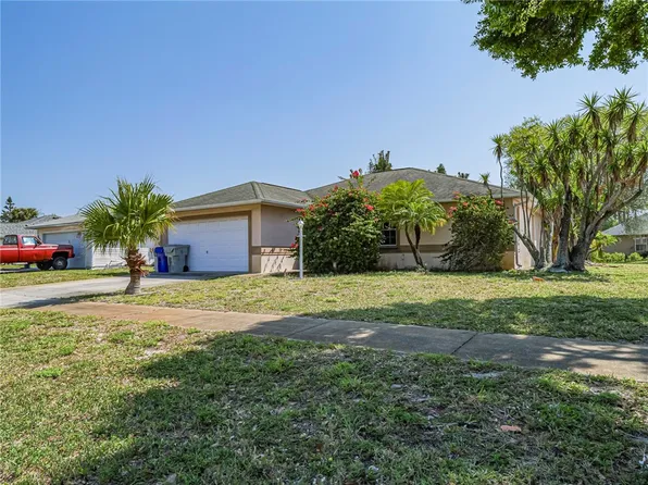 1136 9th Sq, Vero Beach, FL 32960