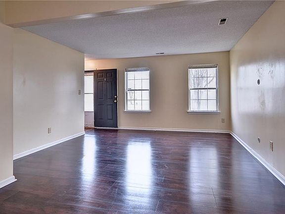 5th image of 163 N Hall Way