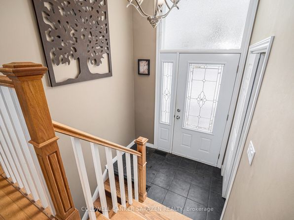 1059 Flynn Ave, Ottawa, ON K7S 3G7