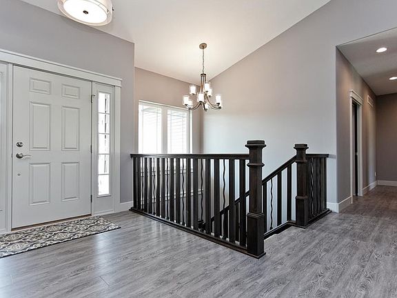 2nd image of 600 Robinwood Dr