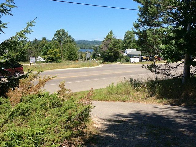 1st image of 1688 N Us 31