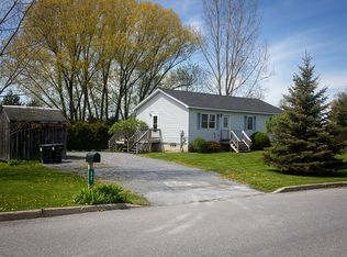 32 Thomas Cir, Vergennes, VT 05491