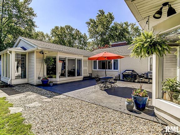 4th image of 2125 Lindsay Rd