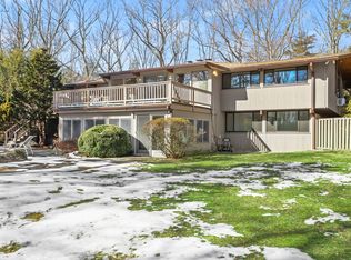 18-10 O'Clock Ln, Weston, CT 06883