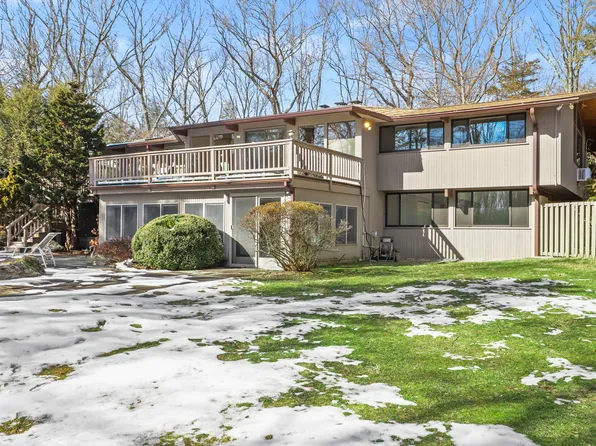 18 10 O Clock Lane, Weston, CT 06883