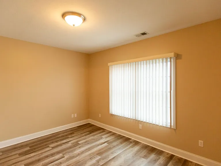 103 Parkview Dr #203 — Photo 2