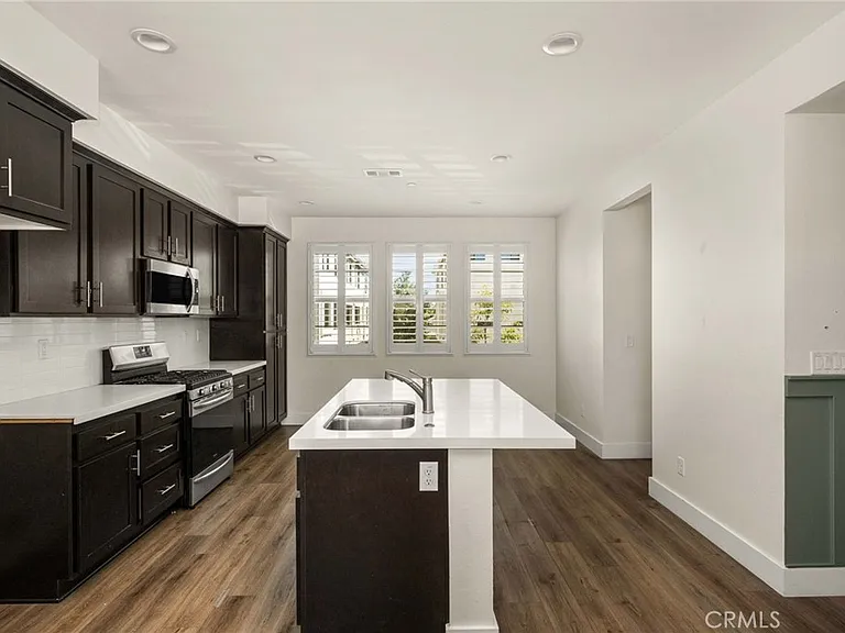 123 E Knox Dr — Photo 32