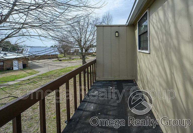 Camelot Apartments — Photo 59