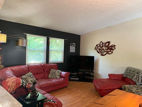 4th image of 8216 Ravenwood Way