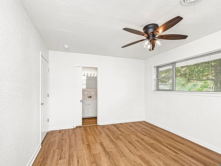 10180 Devonshire Dr — Photo 14
