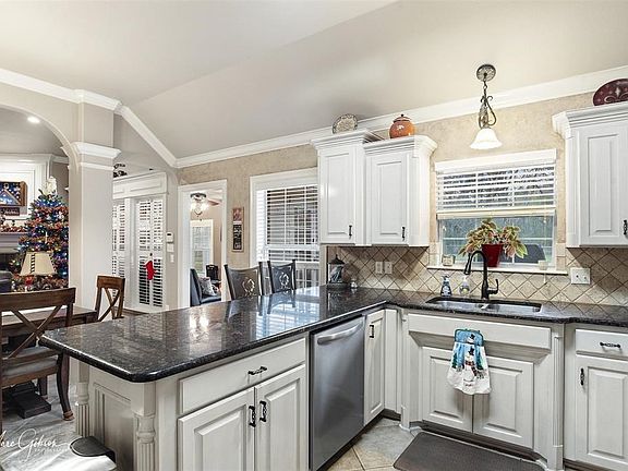 2nd image of 2473 Brookside Dr