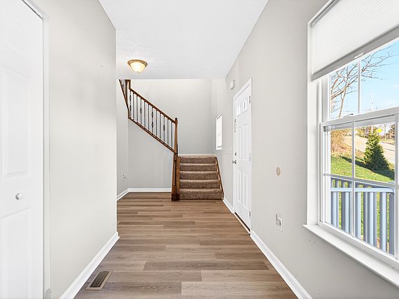 3rd image of 403 McCormick Rd