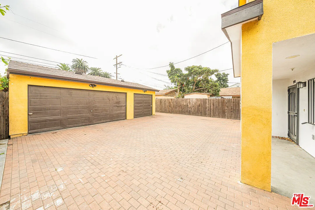 4 bed, 3.0 bath, 1562 sqft, $3,850 — Photo 2