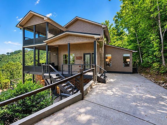 3rd image of 723 Ripshin Mountain Rd