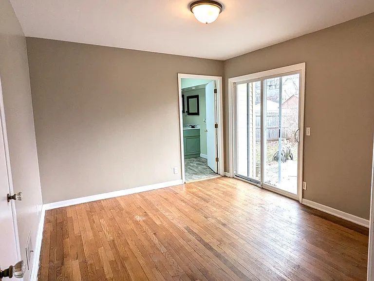 614 E Sunset Dr — Photo 8