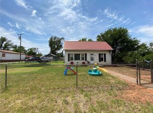 306 N Cearlock Ave, Cheyenne, OK 73628