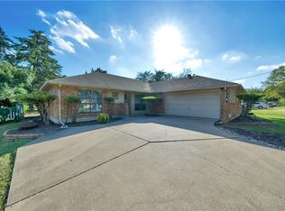 1322 W Ridge Dr, Duncanville, TX 75116