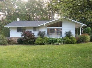8421 Cottage St, Vienna, VA 22180