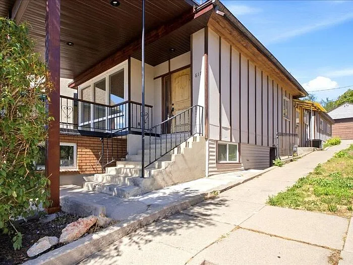 3 bed, 1.0 bath, 1453 sqft, $2,295 — Photo 2
