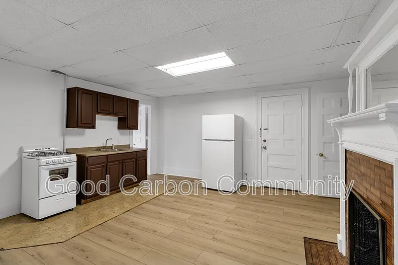 1 bed, 1.0 bath, $1,050 — Photo 4