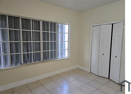 5th image of 1230 NW 9th Ct