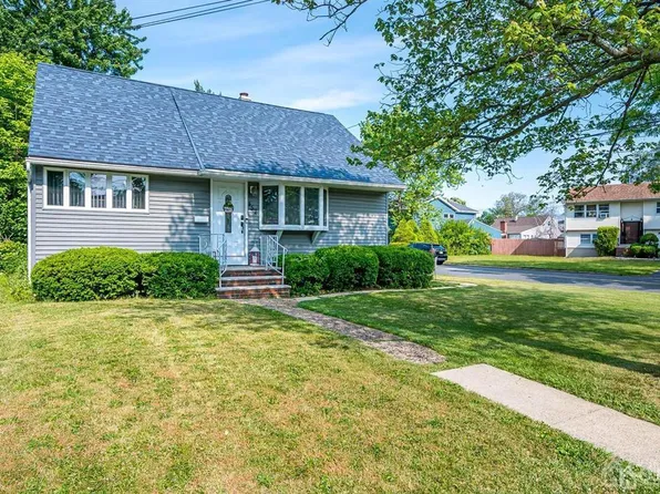 457 Bender Ave, Iselin, NJ 08830