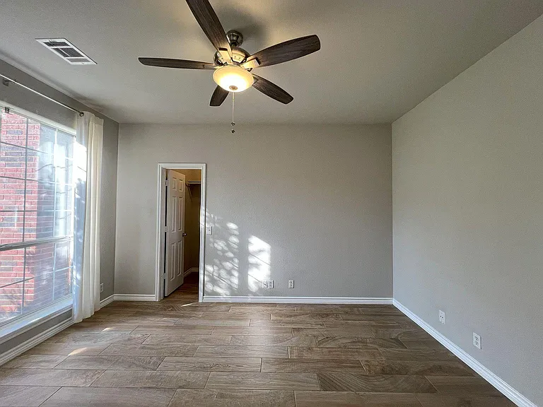 1112 Vanderbilt Cir — Photo 31