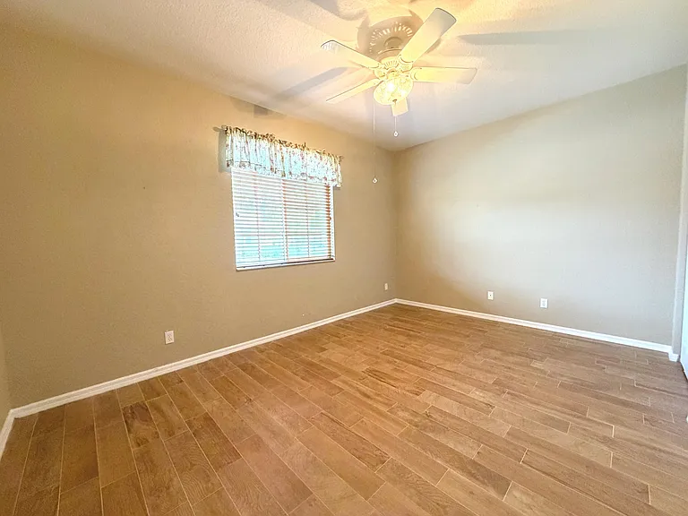 6510 Oxford Cir #101 — Photo 15