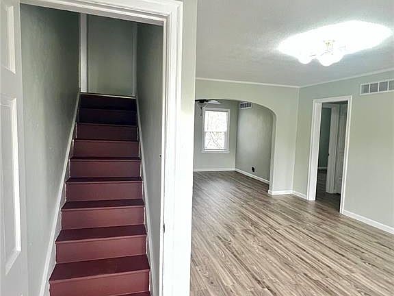 3rd image of 1018 Lynwood Dr