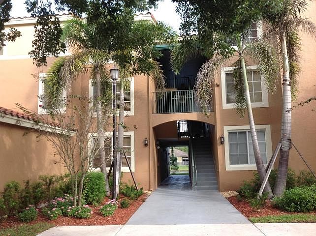 1st image of 4840 N State Road 7 APT 302