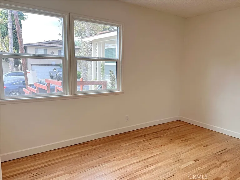 7957 Milton Ave — Photo 15