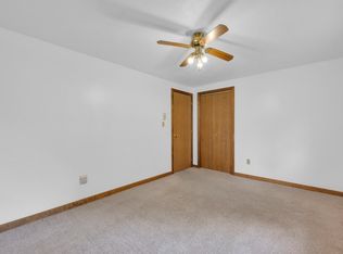 1 Dale St #1, Spencer, MA 01562