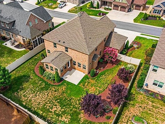 2nd image of 5722 Woodrose Ln