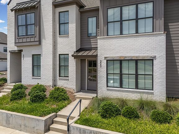 2nd image of 303 Stillwater Ln