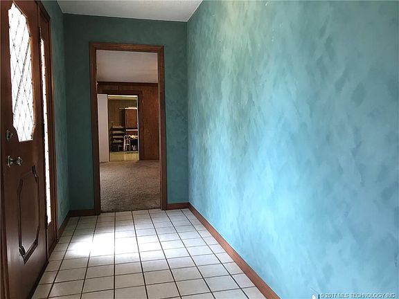 2nd image of 703 Lampton Ln