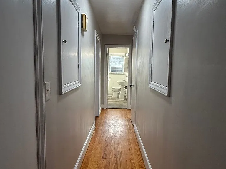 2314 Wycliffe Ave SW — Photo 20