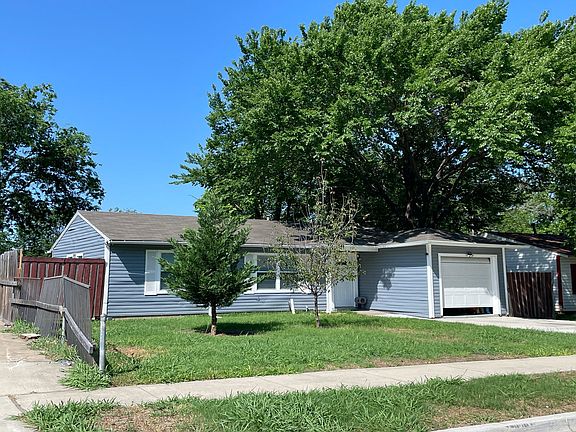 3rd image of 1610 Kent Dr