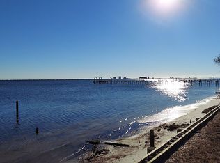 2959 Bay St, Gulf Breeze, FL 32563