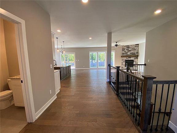2nd image of 7440 N Lamar Dr