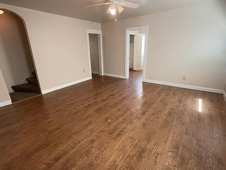 136 E Morris Ave — Photo 3