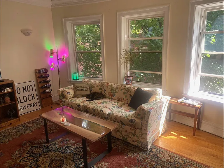 2804 N Cambridge Ave — Photo 5